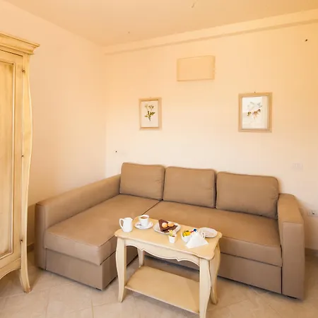 Alcantara Di Charme Hotel