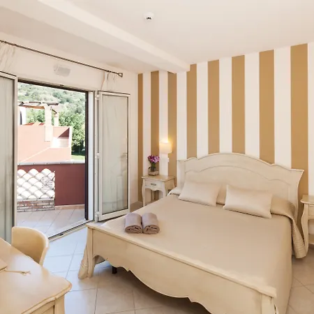 Alcantara Di Charme Hotel 4*