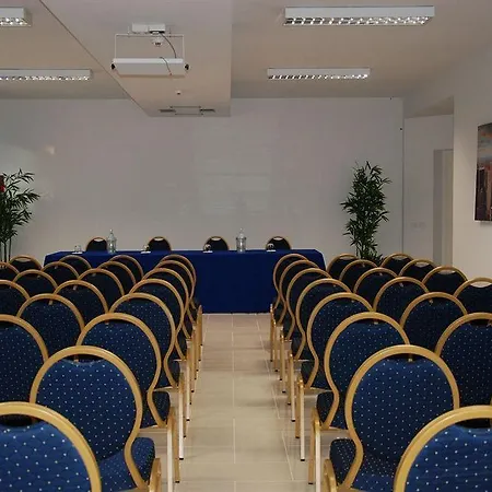 Alcantara Di Charme Hotel 4*