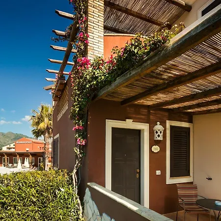 Alcantara Di Charme Hotel