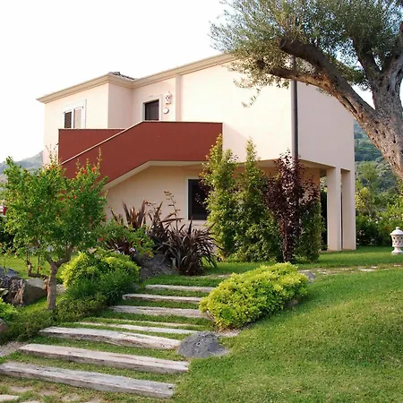 Alcantara Di Charme Hotel