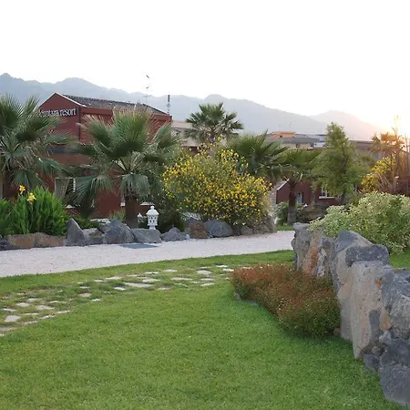 Alcantara Di Charme Hotel 4*