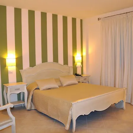 Alcantara Di Charme Hotel 4*
